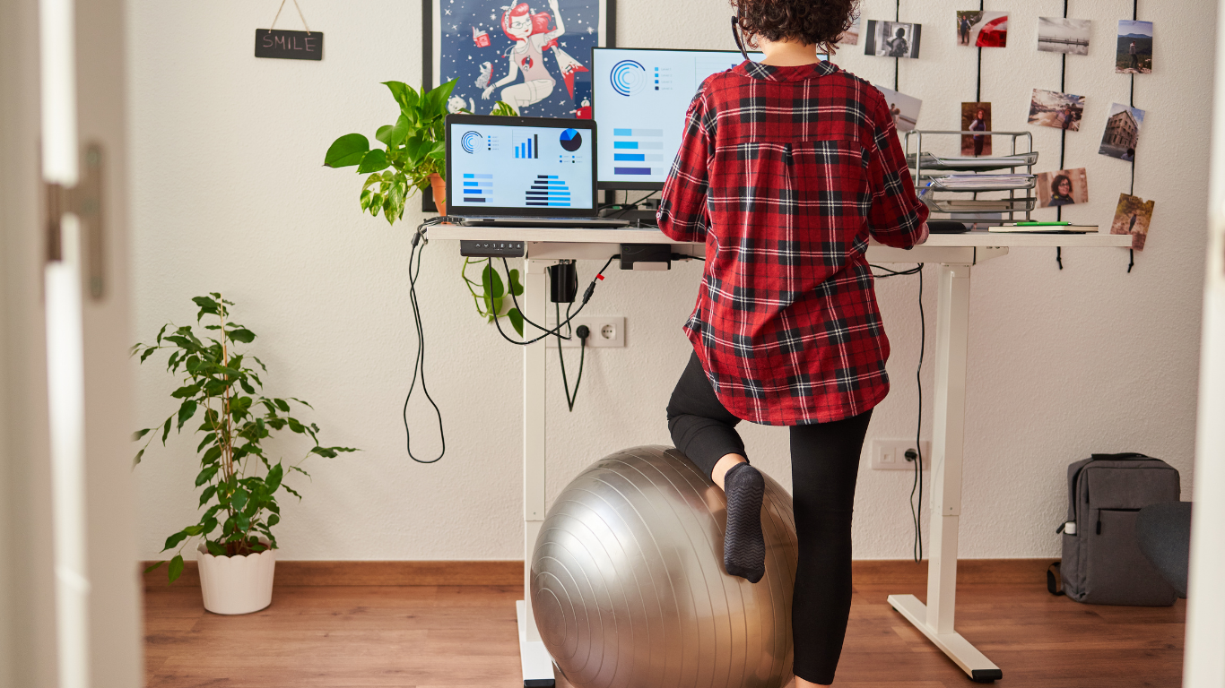 【2022熱門】精選升降桌推薦,改善你工作久坐的健康危機