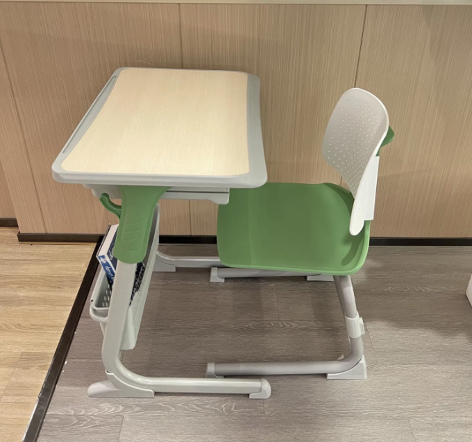 KAD033 Studio Height-Adjustable Student Desk
