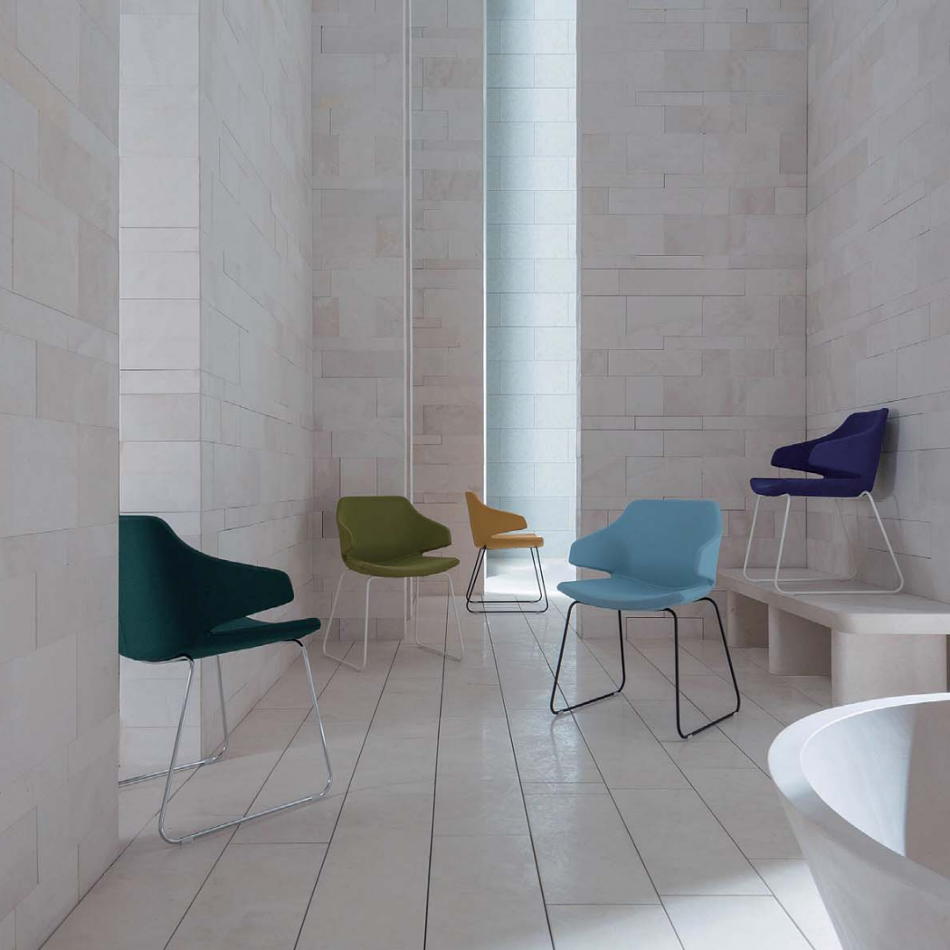 OL1110104 環抱式布藝休閒椅|Embrace Fabric Lounge Chair