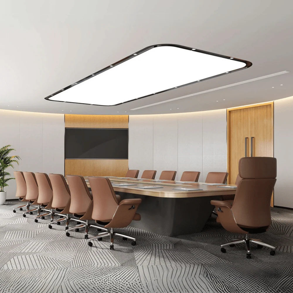 KH399 Basi 高背黑色皮革大班椅