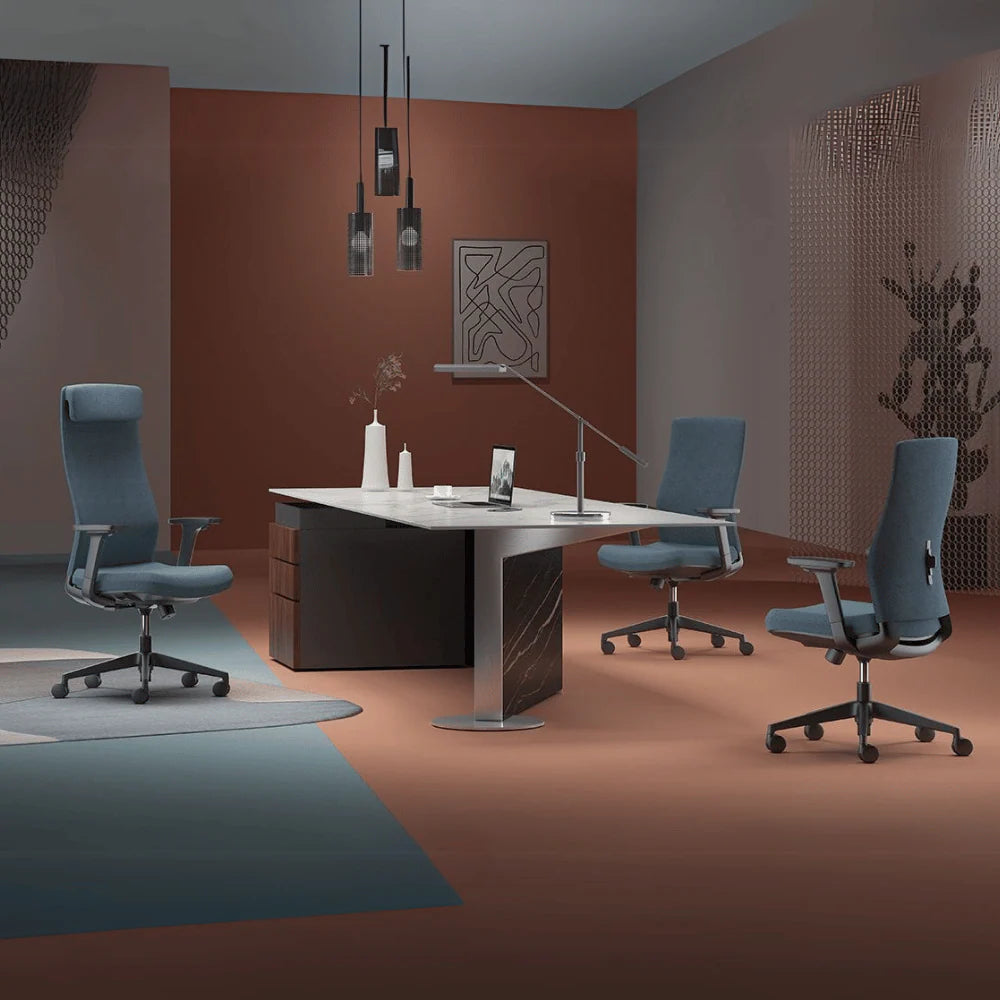 KHB007-L Ergo 中背皮革人體工學大班椅