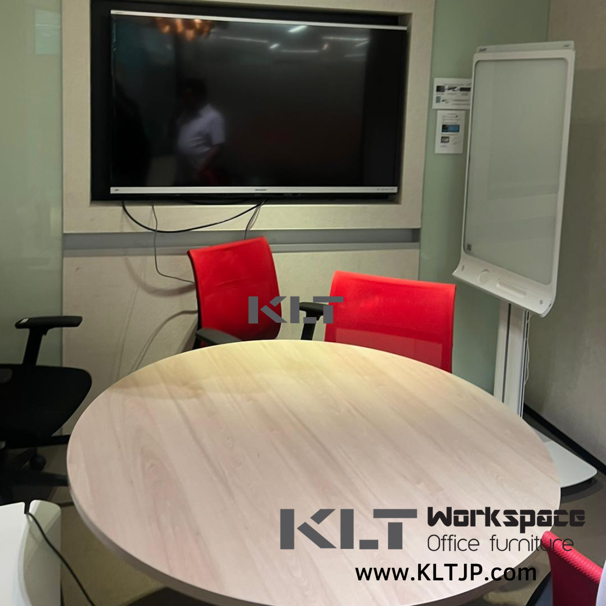 JBA001 數碼港道辦公室傢俬項目