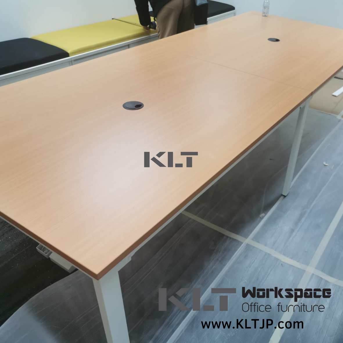 JBA133 大新金融中心辦公室傢俬項目