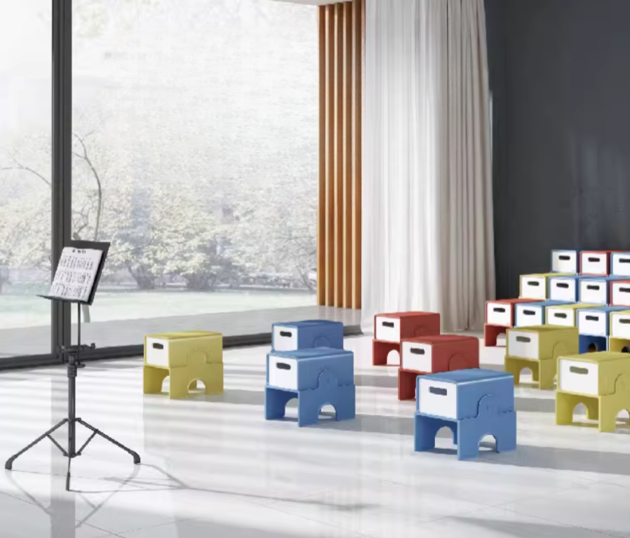 KAD18 Mente Stackable Storage Stool