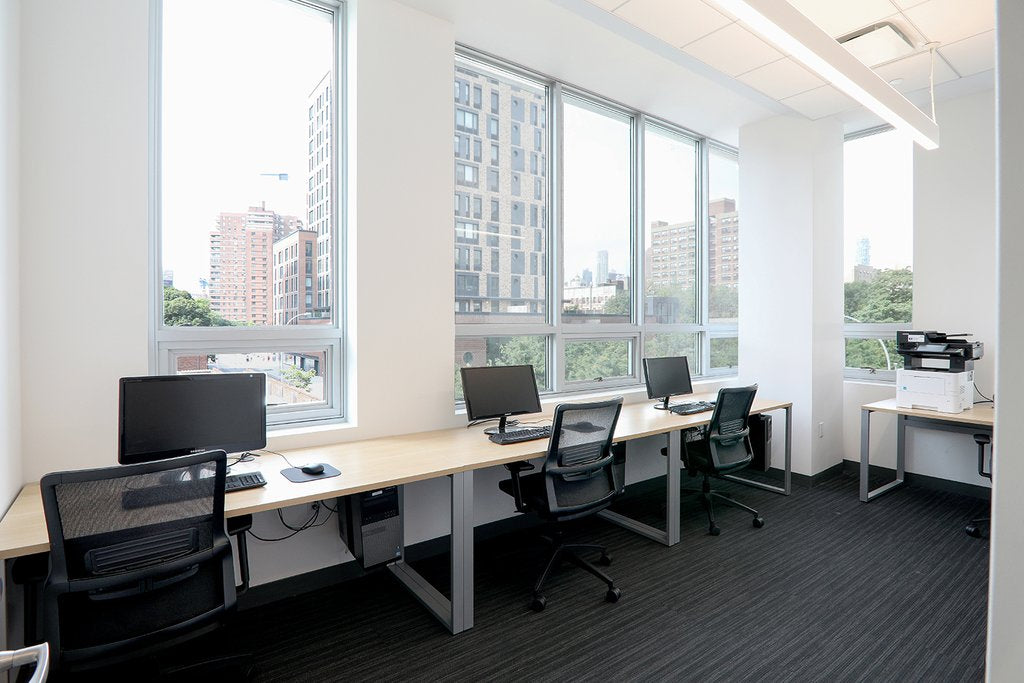 WD3400 Sien 2/3/4/6 person side-by-side workbench | TeamFlow Workstation