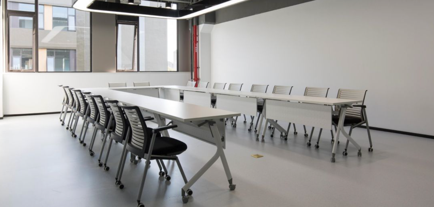 KEM035 Zenith 可疊放手寫板滑輪棉墊培訓椅