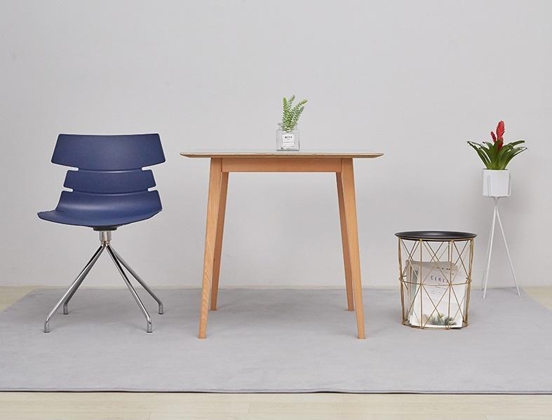 DC017 Osso Metal-Leg Dining Chair