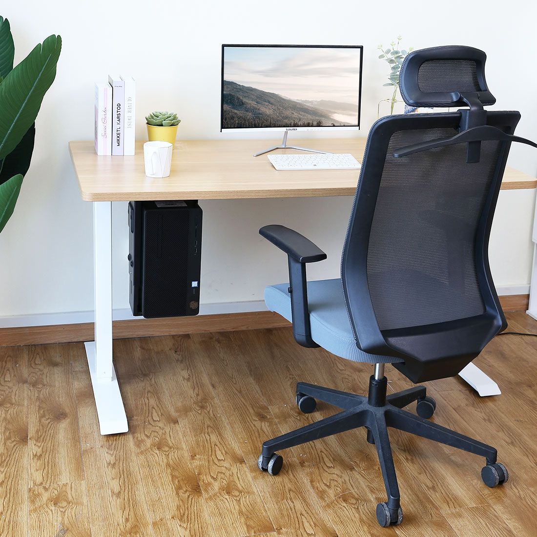 CH2 Adjustable Computer Mount Fits CPU