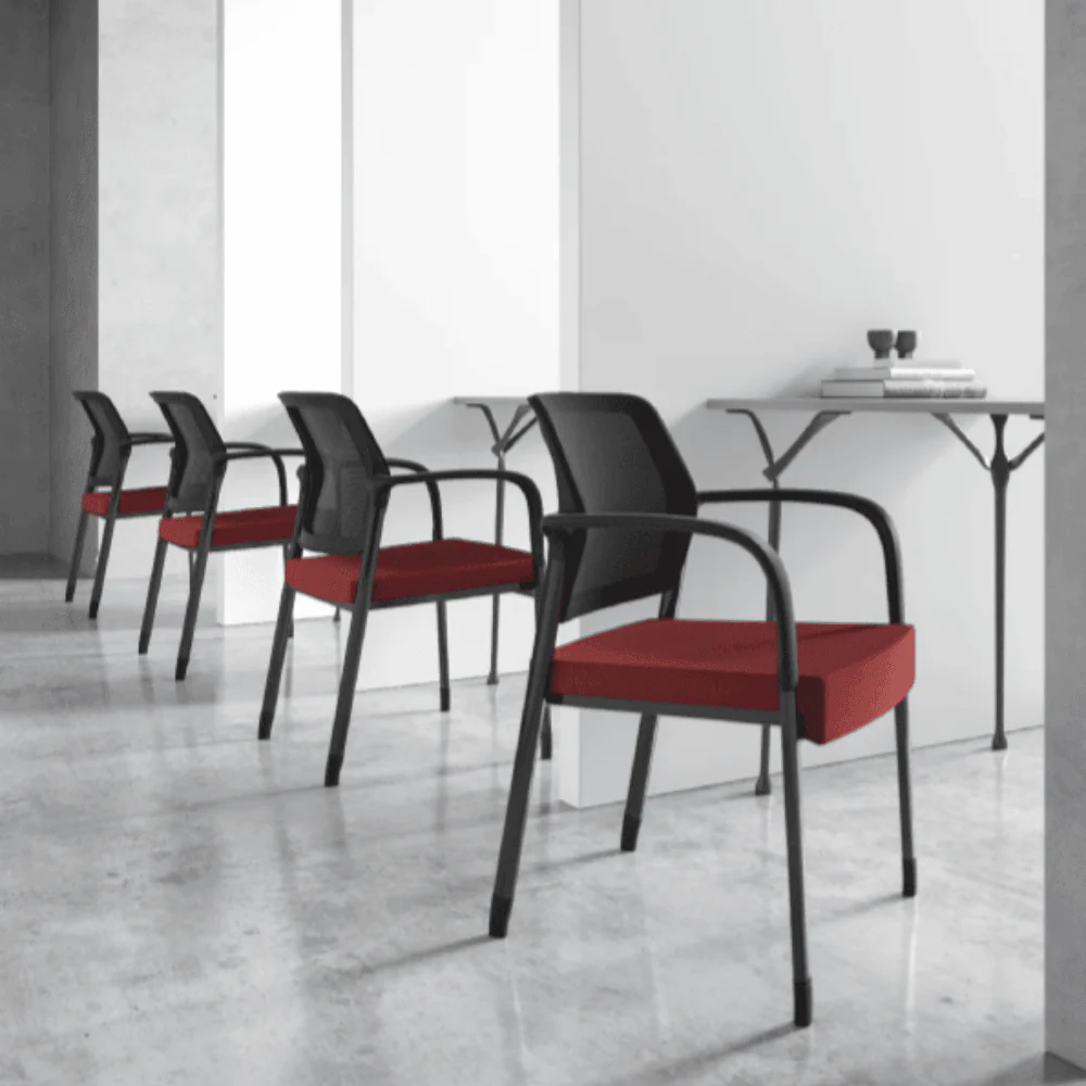 KEM036B Puro 可堆疊海棉軟座扶手滑輪培訓椅