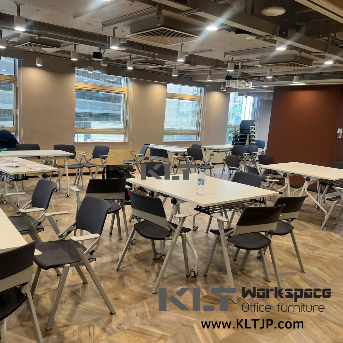 JBA063 香港大學學習與協作空間傢俬項目