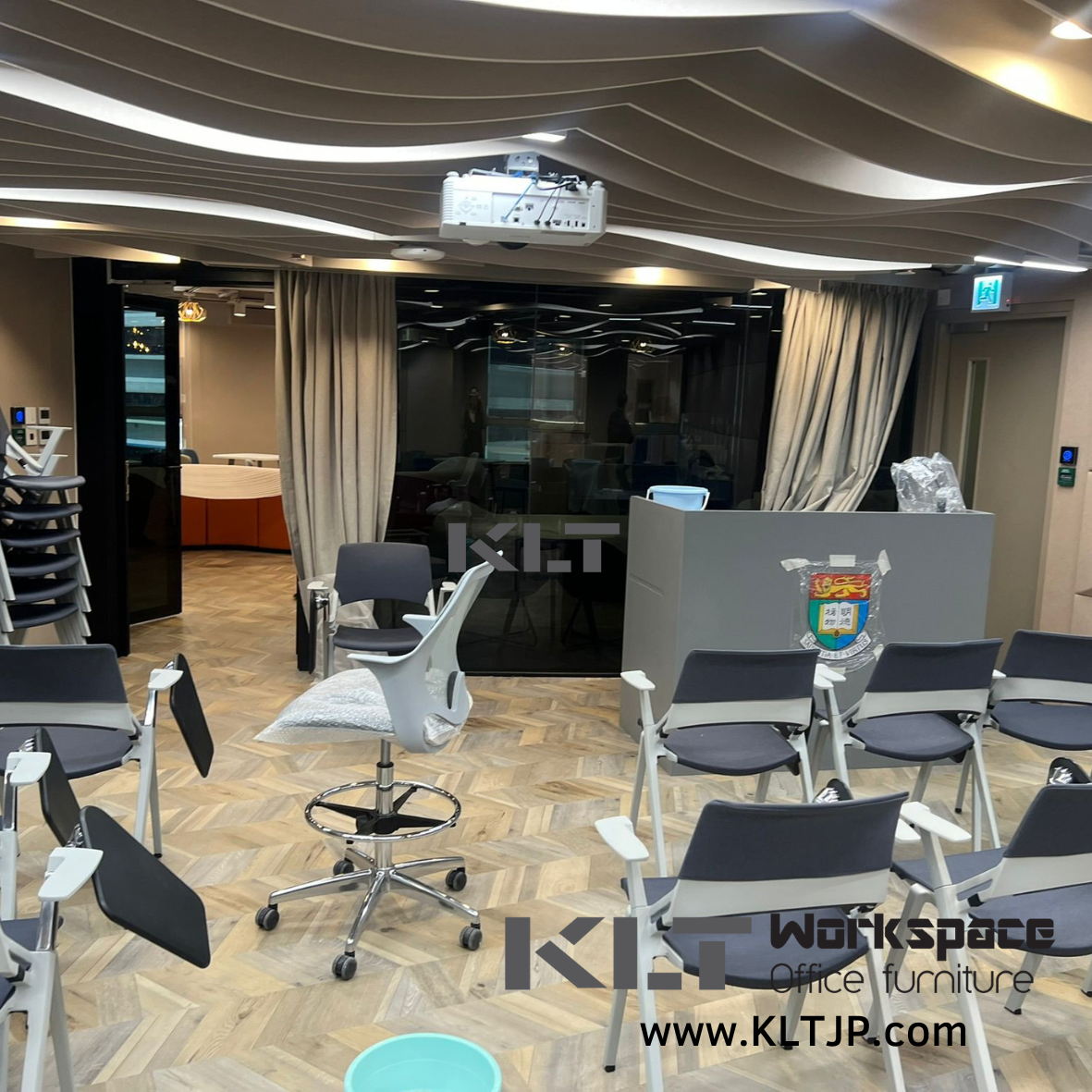 JBA063 香港大學學習與協作空間傢俬項目