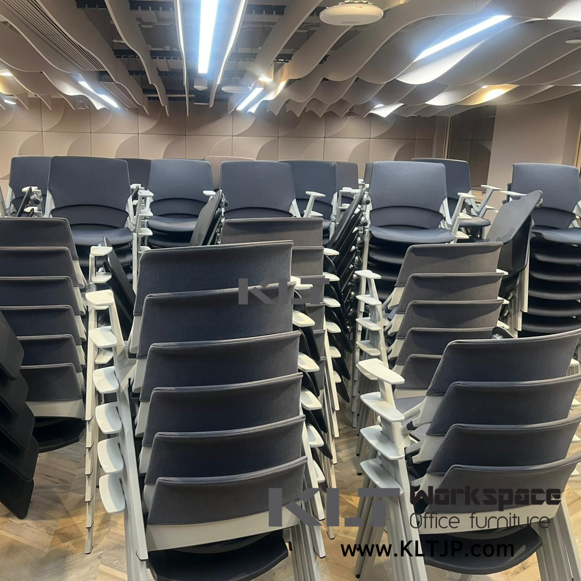 JBA063 香港大學學習與協作空間傢俬項目