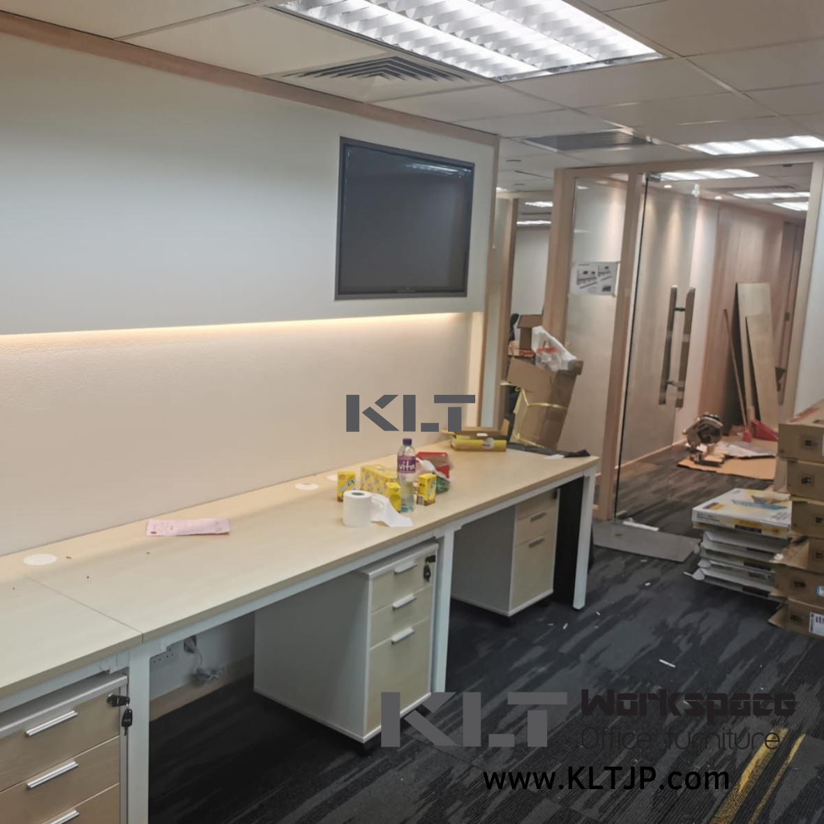 JBA133 大新金融中心辦公室傢俬項目