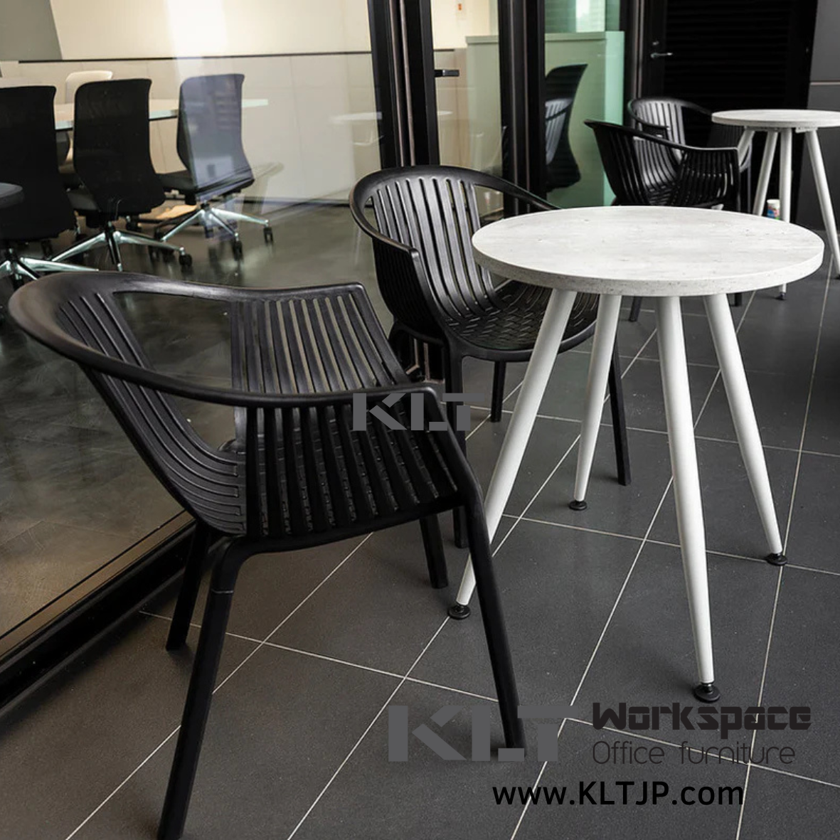 Job-12 Customer's First Impression Space