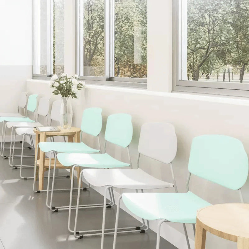 Kim Vetro 塑膠可堆疊培訓椅｜Stackable Training Chair