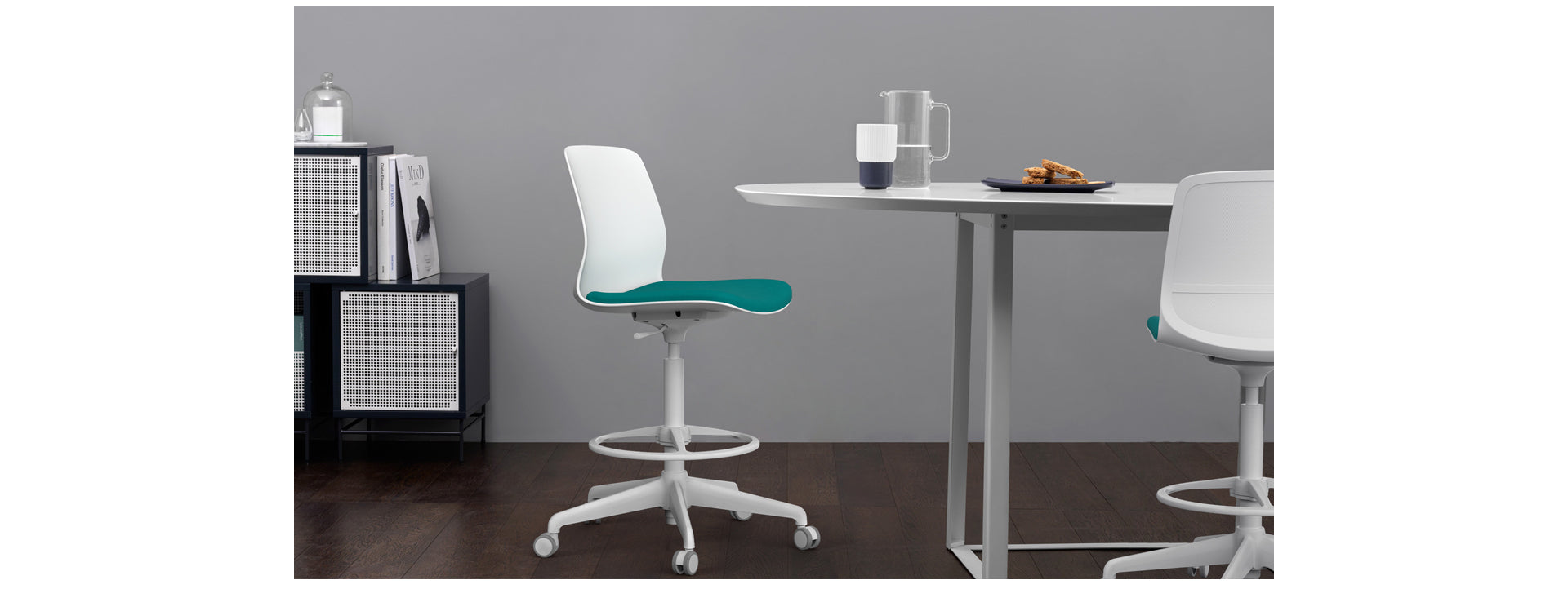 KMS-005-Tira Commercial Display Area High Chair
