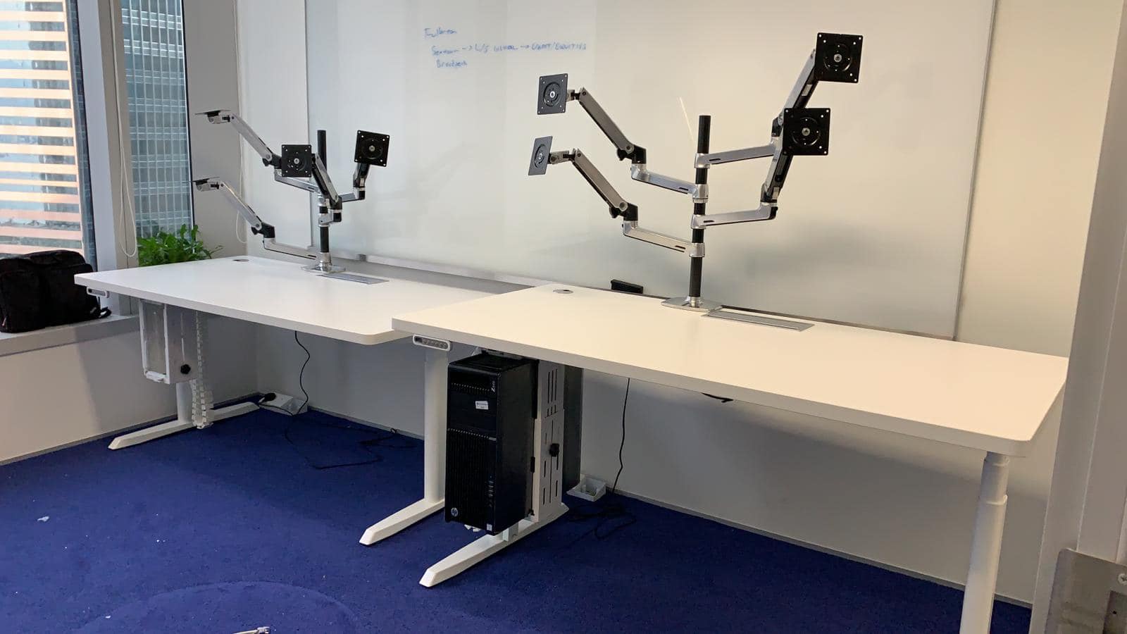 Job-11 人體工程學桌子